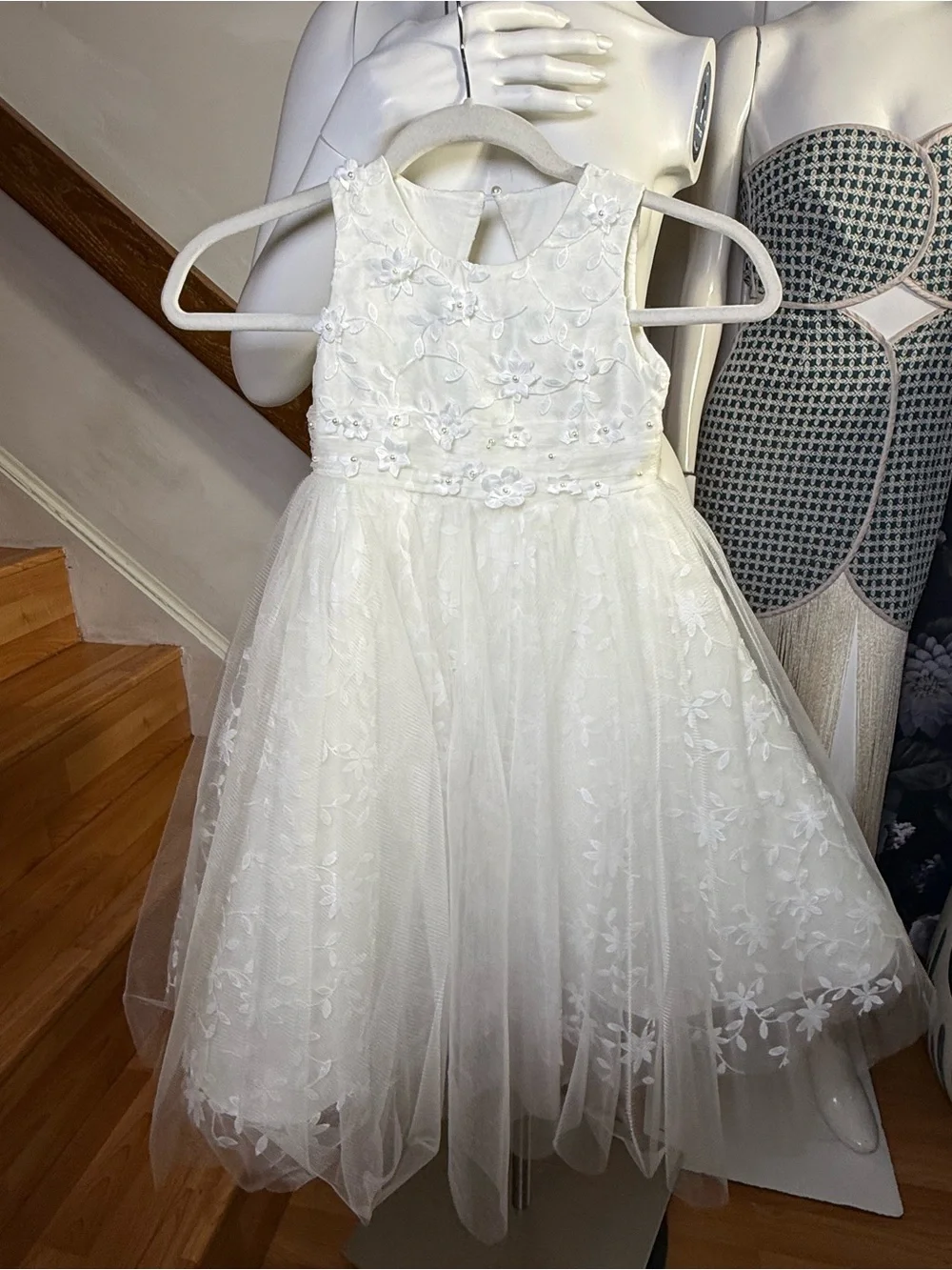 Princess Daliana ivory sleeveless